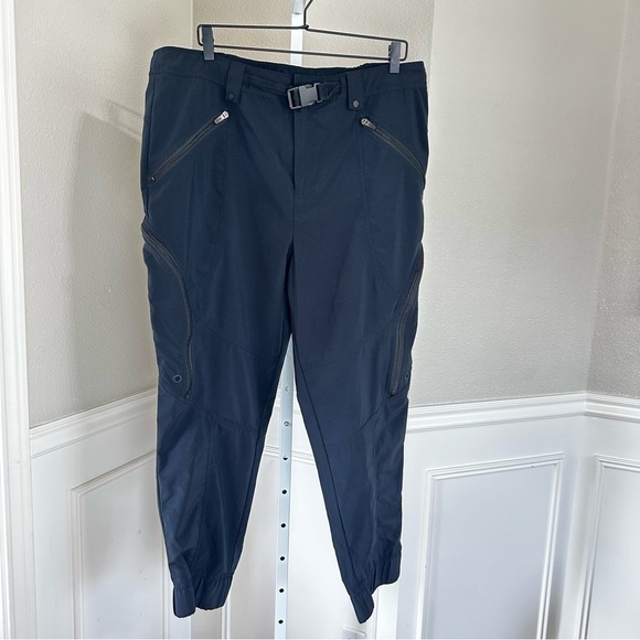 Free People Movement Come and Get it Performance Buckle Joggers Size XL - Picture 4 of 15